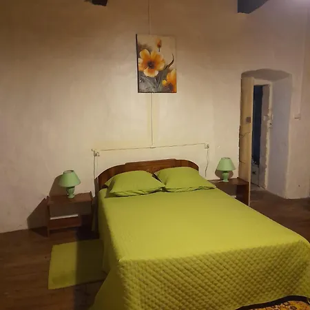 Maison De Caractere Belveze